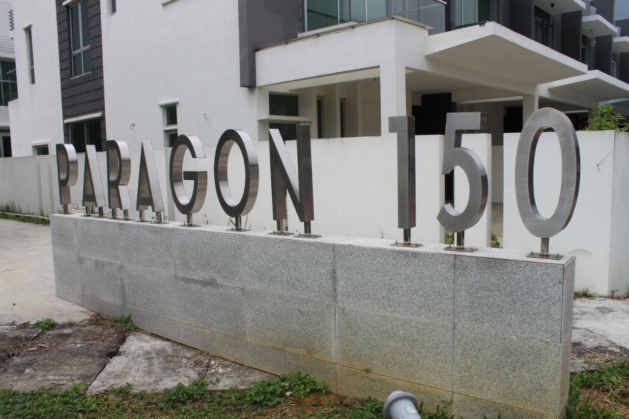 Hotel Paragon 150 Seri Kembangan Exteriér fotografie